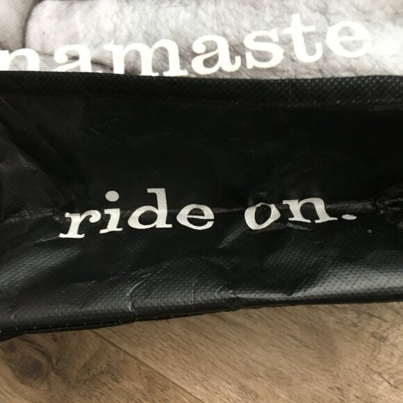 Lululemon 'Namaste Ride On' Reusable Bag - Picture 6 of 9